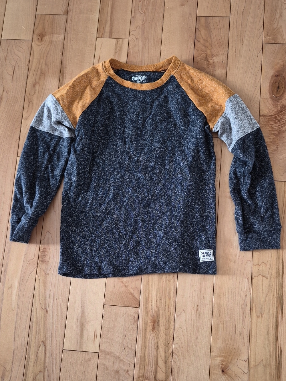 Boys Size 10 OshKosh B'gosh Long Sleeve Tee